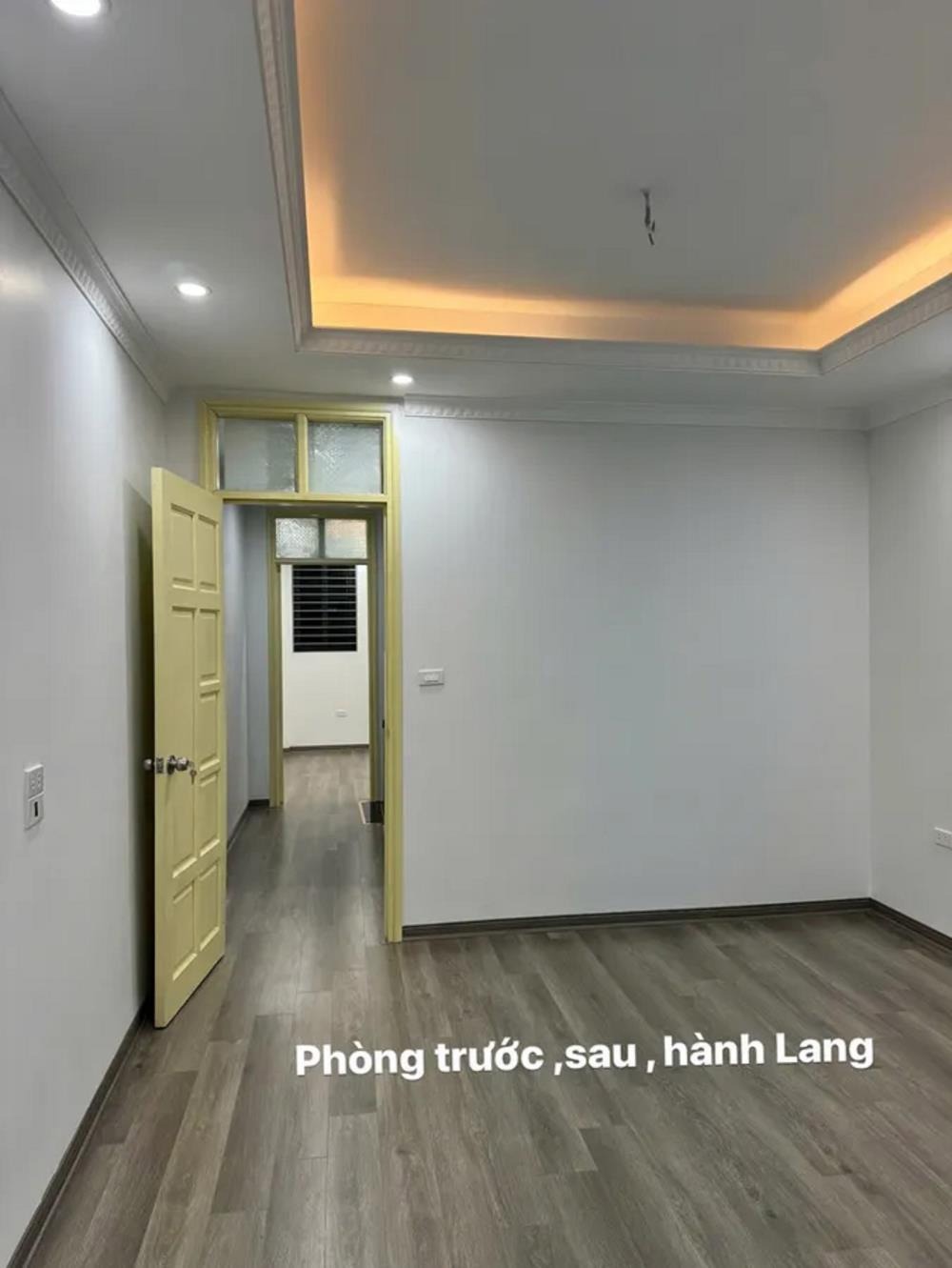 Bán nhà Trần Thái Tông - Cầu Giấy: Ô tô đỗ cửa, Kinh doanh đỉnh, 40m2, 5 Tầng