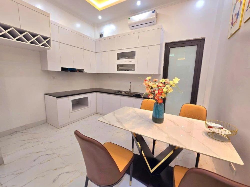 Bán Nhà Đẹp Thái Hà, Có Thang Máy, 5 Tầng, Giá 16.968 Tỷ