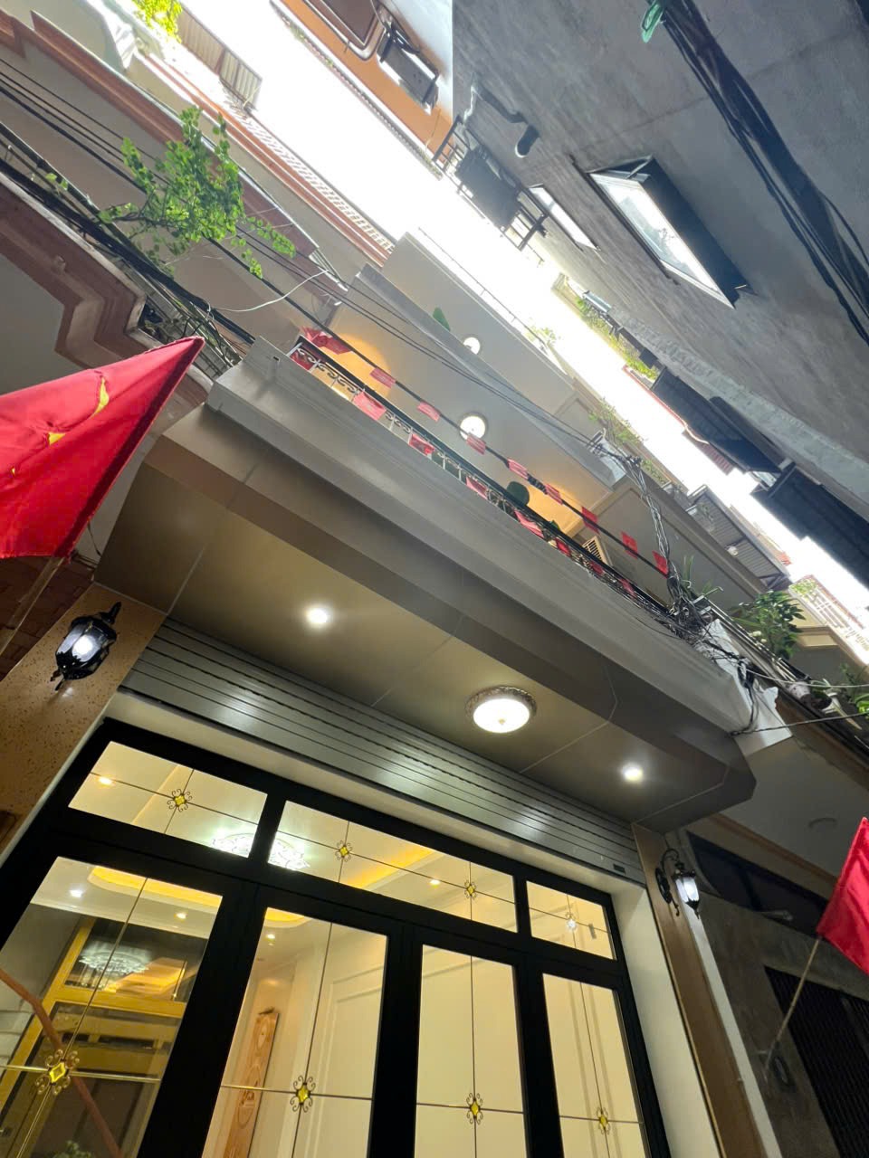 Bán Nhà Đẹp Thái Hà, Có Thang Máy, 5 Tầng, Giá 16.968 Tỷ