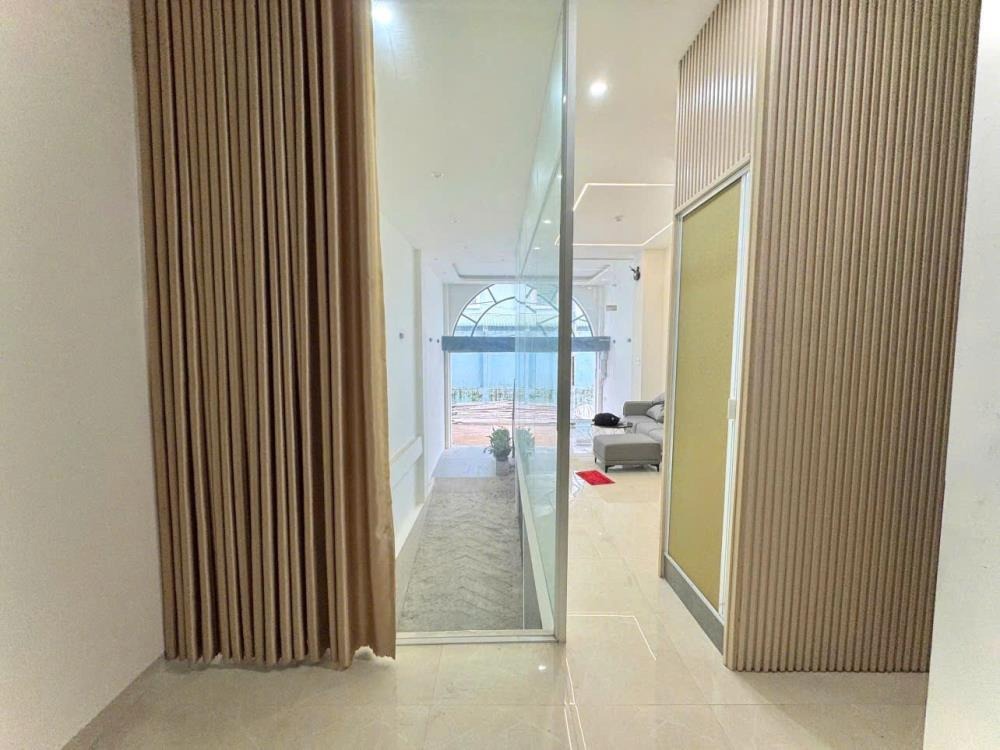 Cho Thuê Mặt Bằng Trệt, Có Phòng Riêng - Phạm Văn Đồng, Kha Vạn Cân