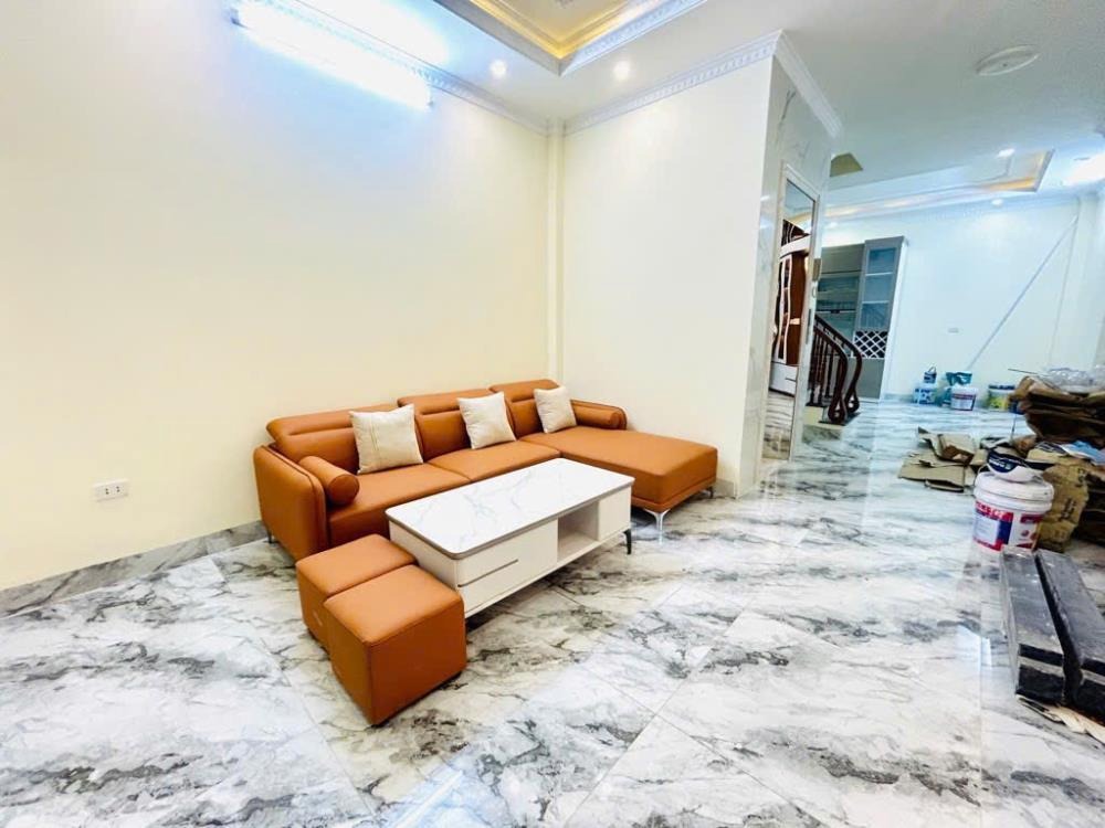 Bán nhà Minh Khai, 5 tầng thang máy, Full Nội Thất, 52m2, Giá Chỉ 11.x Tỷ