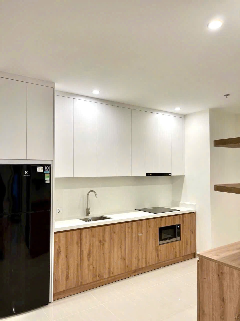 Căn 2 Phòng Ngủ, 2 VS, Ban Công Đông Nam - Giá 3.5 Tỷ - OCP