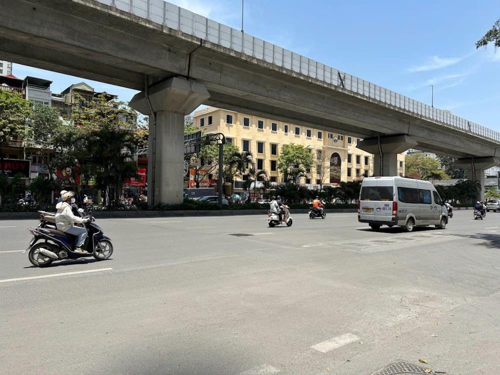 Nhà phố 3 tầng, ô tô vào nhà - Ngõ 328 Nguyễn Trãi, Thanh Xuân, Giá 8 tỷ