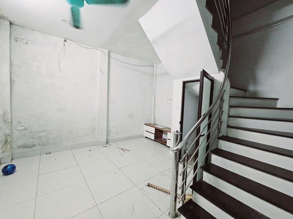 Mỹ Đình: Lô Góc 30m2, 4 Tầng, 5.55 Tỷ - Vị Trí Đắc Địa, Tiện Kinh Doanh