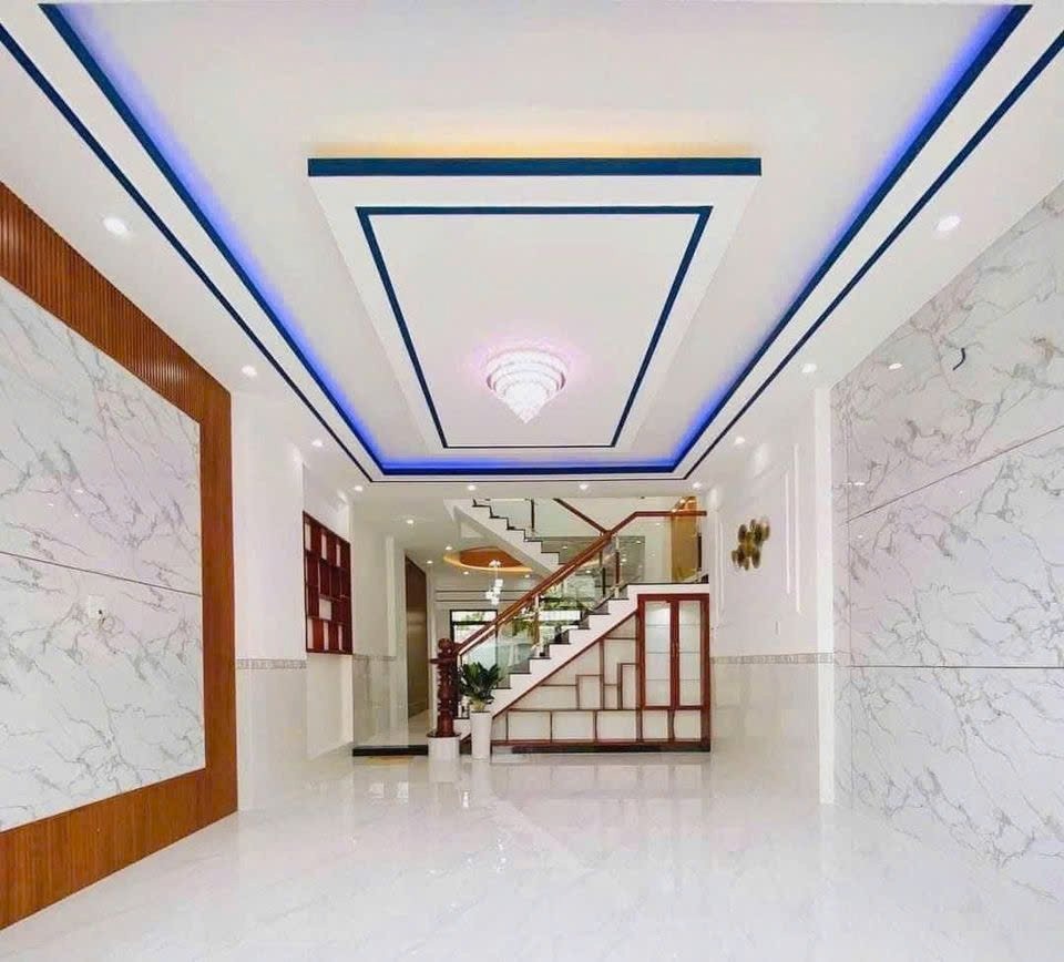 Bán nhà 1 trệt 1 lầu Củ Chi - 108m2, SHR - Vị trí đắc địa, tiện ích xung quanh