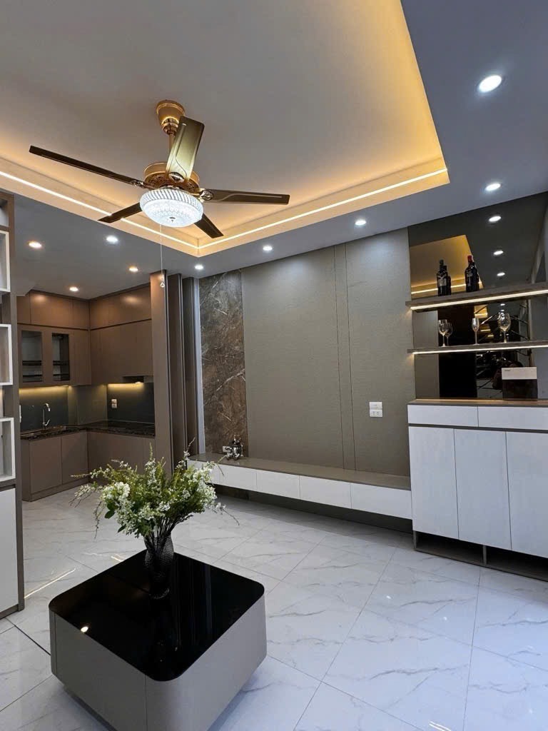 Nhà đẹp Xuân La, Tây Hồ: 7.75 tỷ - 35m2 - Vị trí đỉnh