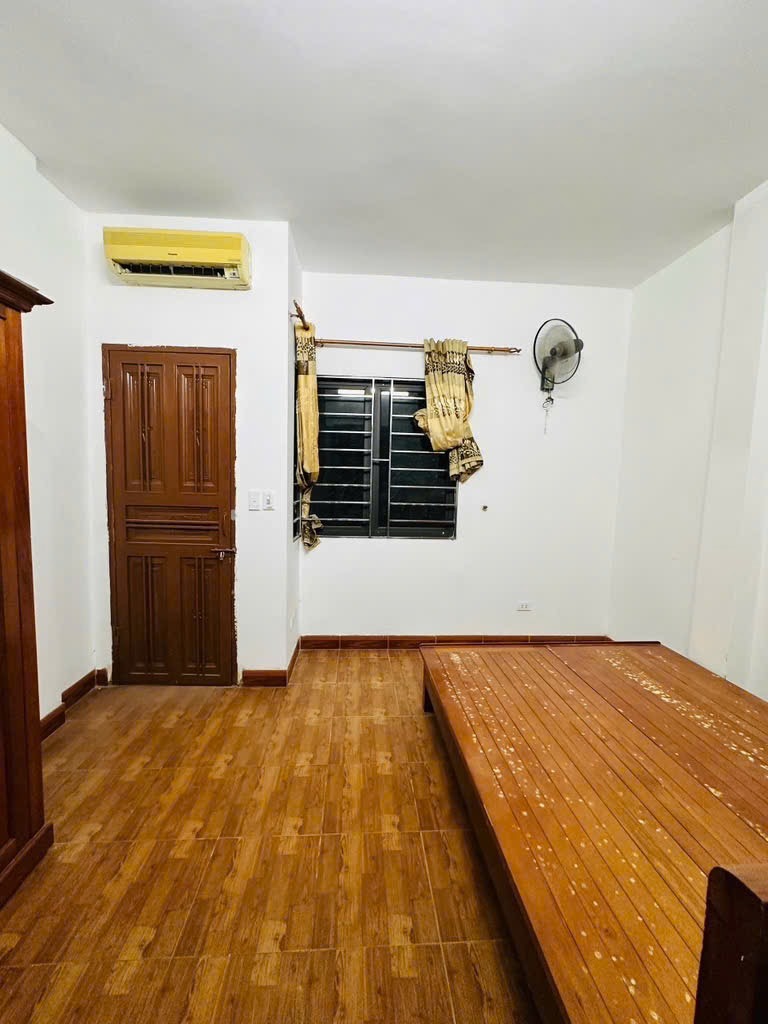 Bán nhà Tây Hồ 8 tỷ - 43m2, 5 tầng, mặt tiền 4m, Xuân La