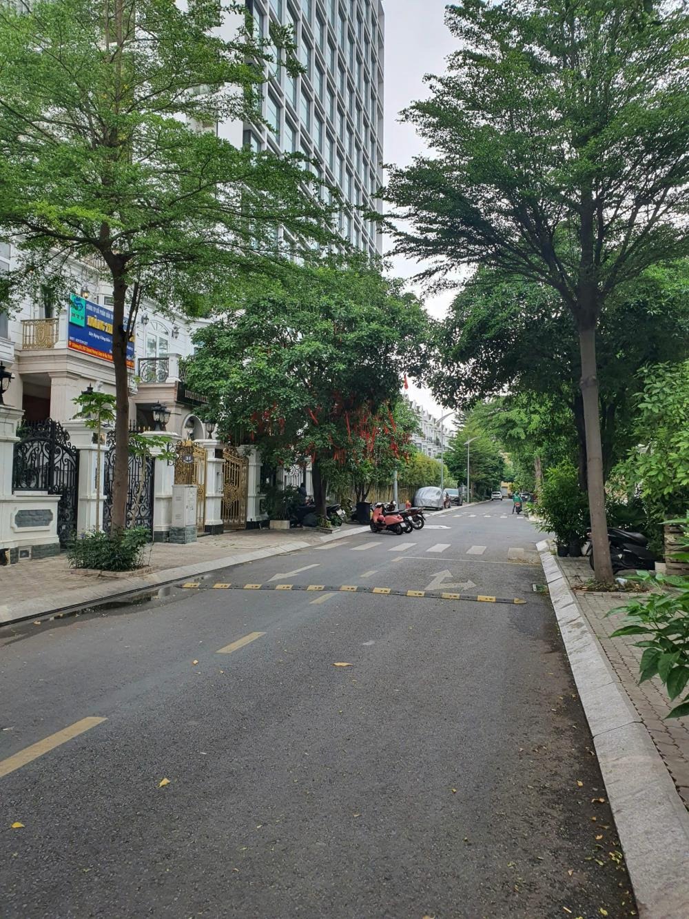 Bán Nhà Phố Cityland Garden Hills - 5PN, 4WC - Giá Tốt