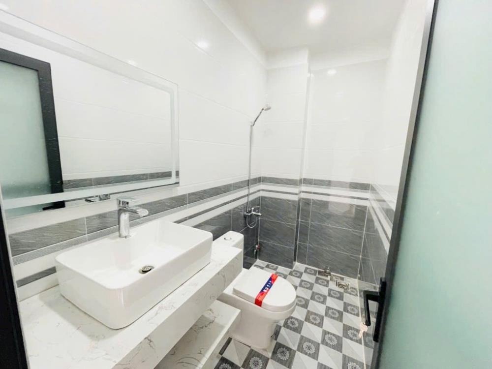 Bán Gấp Nhà Căn Gốc Đường Nội Bộ, 53.7m2, 4 Tầng, Quận Tân Bình - Giá 9 Tỷ