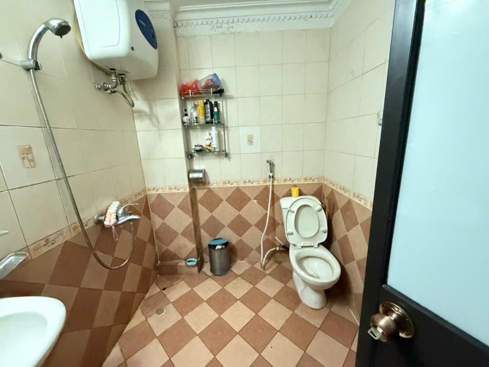 Bán Gấp Nhà Thanh Xuân 41m2, 5 Tầng, Ô Tô Đỗ Cửa - Giá 15 Tỷ