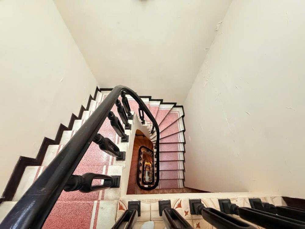 Bán Gấp Nhà Thanh Xuân 41m2, 5 Tầng, Ô Tô Đỗ Cửa - Giá 15 Tỷ