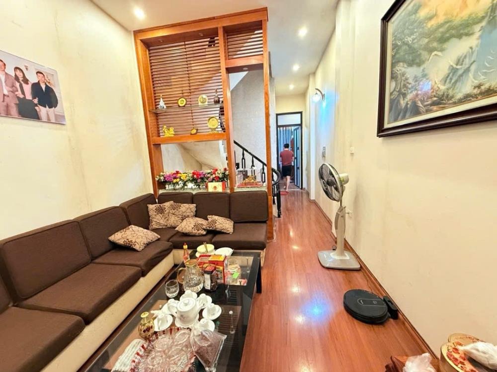 Bán Gấp Nhà Thanh Xuân 41m2, 5 Tầng, Ô Tô Đỗ Cửa - Giá 15 Tỷ