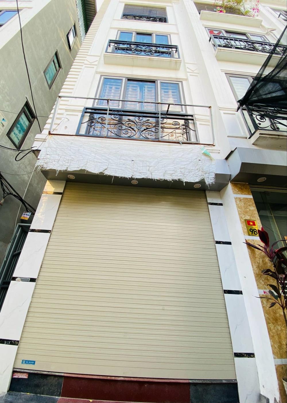 Nhà đẹp Long Biên, Cạnh KĐT Việt Hưng - Giá 6.25 tỷ