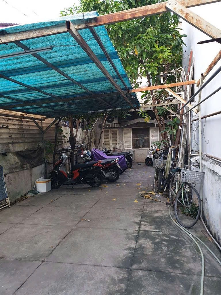 Bán nhà mặt tiền 4.5m x 40m, nở hậu 10m, 277m² - Vị trí đắc địa, tiềm năng lớn!