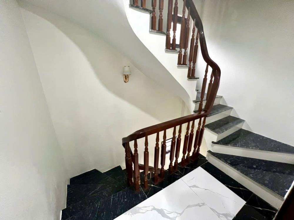 Bán nhà Hà Đông: 33m2, 5 tầng, MT 4.56m, Ngõ 6 Hà Trì 1 - Giá 6.8 tỷ