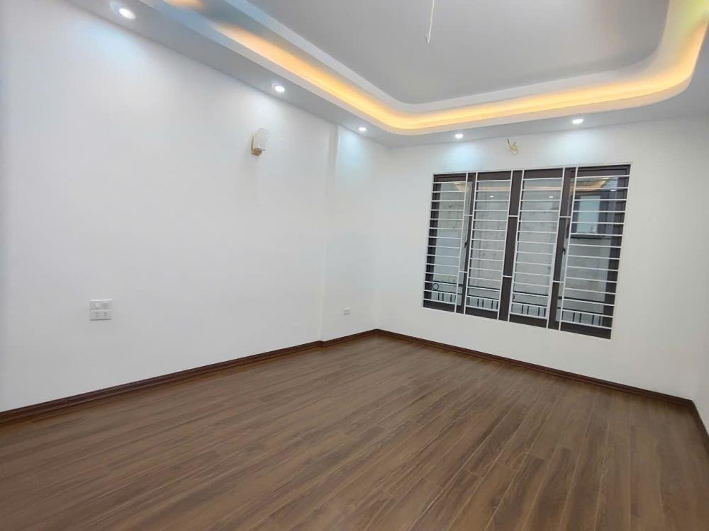 Bán Nhà 5 Tầng Phố Lụa Vạn Phúc - Giá 7 Tỷ - Vị Trí Đẹp, Ở Ngay