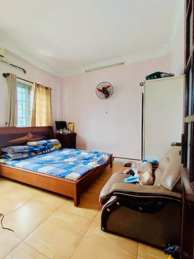 Bán Nhà Sát Mặt Tiền Hồng Lạc, Tân Bình: 64m2, 5 Tầng, Giá 6 Tỷ