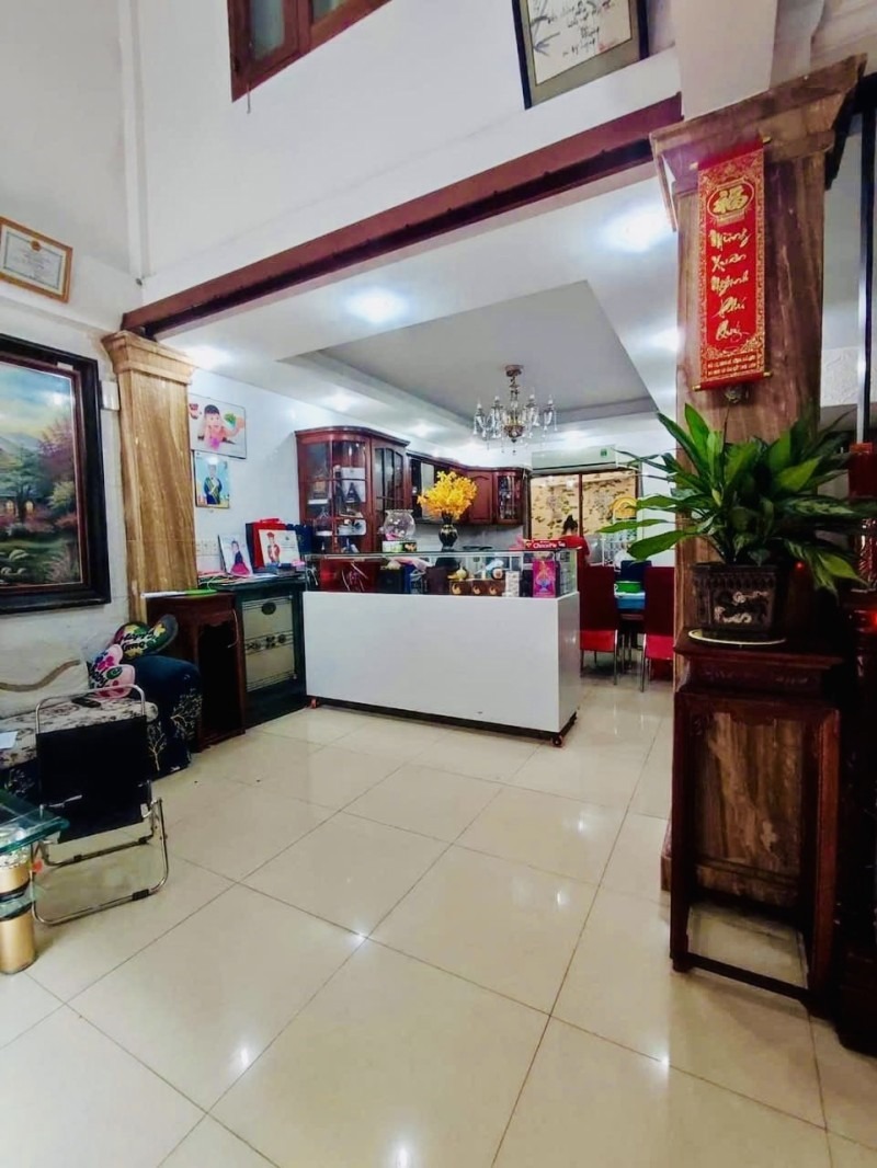 Bán Nhà Sát Mặt Tiền Hồng Lạc, Tân Bình: 64m2, 5 Tầng, Giá 6 Tỷ