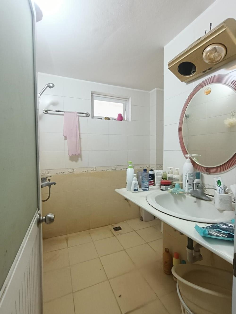 Bán Nhanh Nhà Trương Định - Mặt Ngõ Thông, Kinh Doanh Đa Dạng, Gần Ô Tô