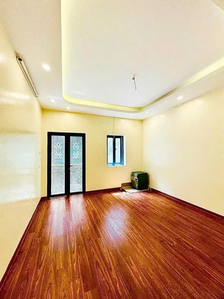 Nhà Tôn Đức Thắng - 3PN - Giá 6.15 Tỷ - Ngõ Ba Gác - Trung Tâm Quận Đống Đa