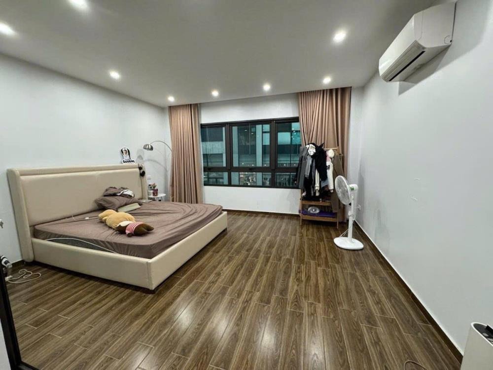 Tòa Văn Phòng Cầu Giấy 65m2, 8 Tầng, Mặt Tiền, Giá Tốt