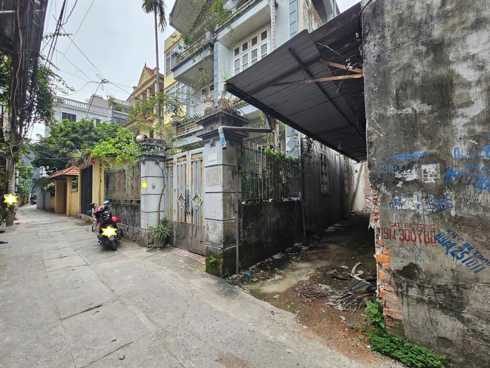Bán Đất Cổ Nhuế - Lô Góc, Ngõ Ô Tô - 105m2, Mặt Tiền 5.5m - Giá 18.5 Tỷ
