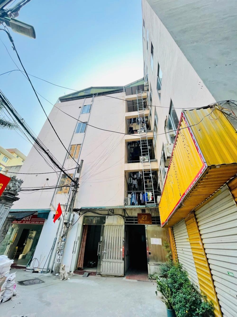Dòng Tiền Ổn Định Tại Cầu Giấy: 210m2, 5 Tầng, Mặt Tiền 11m - 46 Tỷ