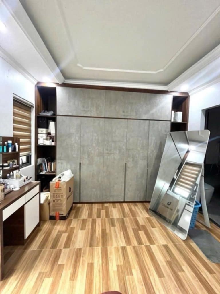 Bán Nhà Phố Láng Hạ - Vị Trí Đắc Địa, Giá Tốt