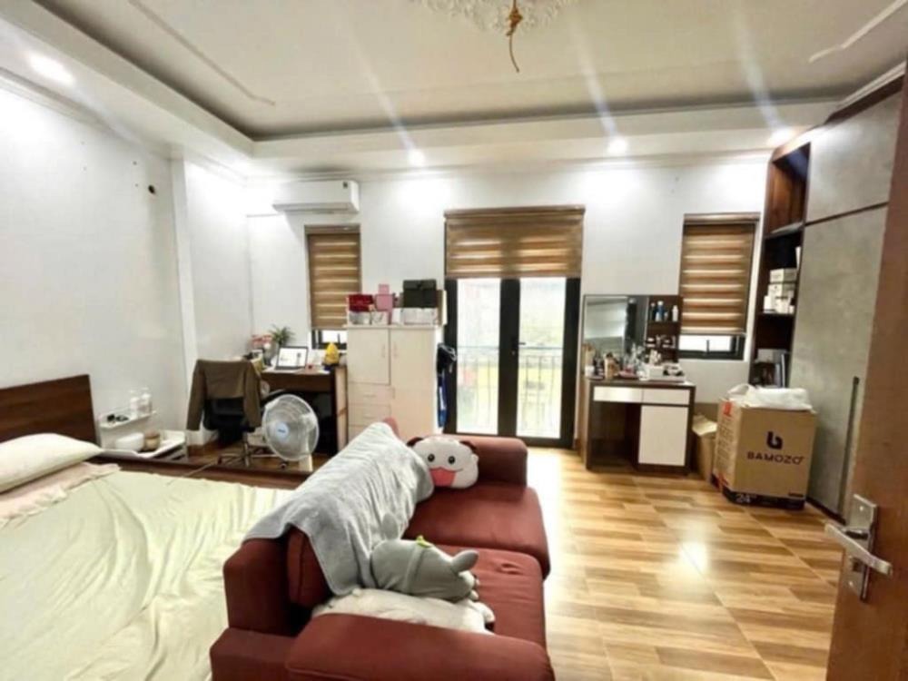 Bán Nhà Phố Láng Hạ - Vị Trí Đắc Địa, Giá Tốt