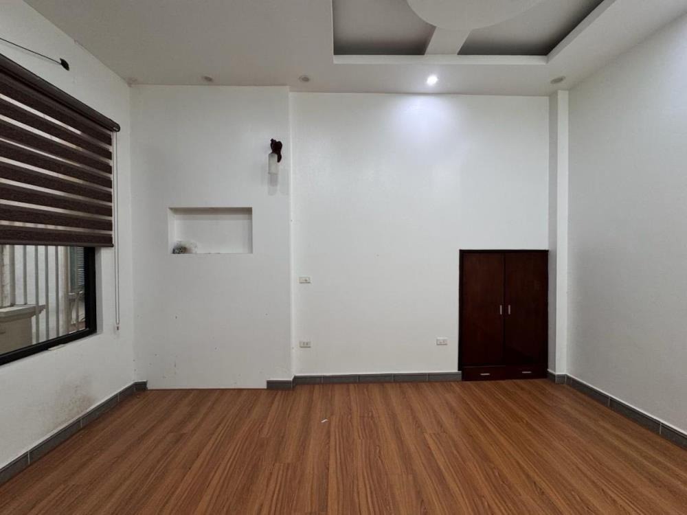 Dịch Vụ Cho Thuê/Mua Bán Nhà Quận Cầu Giấy - 46m2, 4 Tầng, Mặt Tiền Rộng