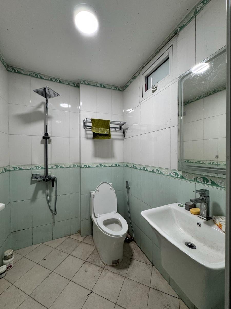 Dịch Vụ Cho Thuê/Mua Bán Nhà Quận Cầu Giấy - 46m2, 4 Tầng, Mặt Tiền Rộng