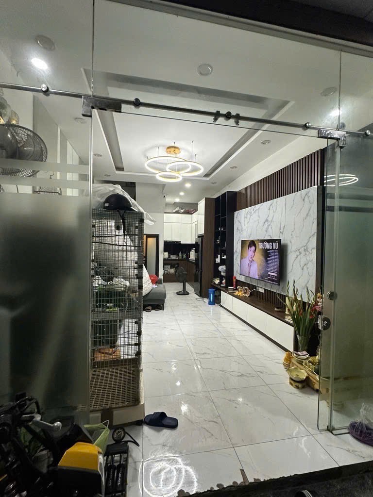 Bán nhà Kim Ngưu, Full Nội Thất, 20m Ô Tô, Giá 7.X Tỷ - Thương Lượng