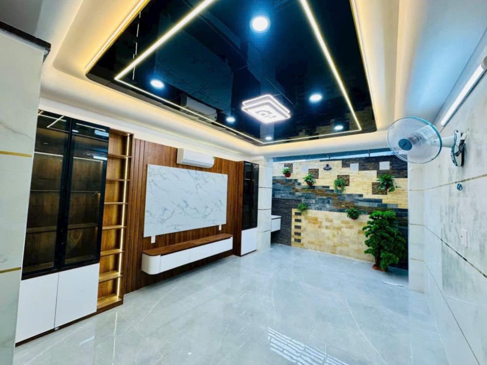 Bán nhà 5 tầng, xây mới 100% - Bình Tân | Vị trí đẹp, đầy đủ tiện nghi