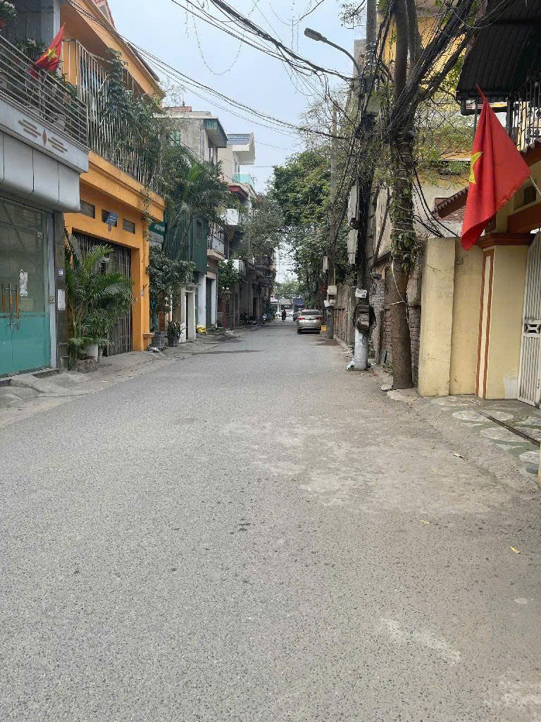 Bán Đất Long Biên - Ô Tô Tránh - 60m² - Mặt Tiền 4m - Giá 10.6 Tỷ