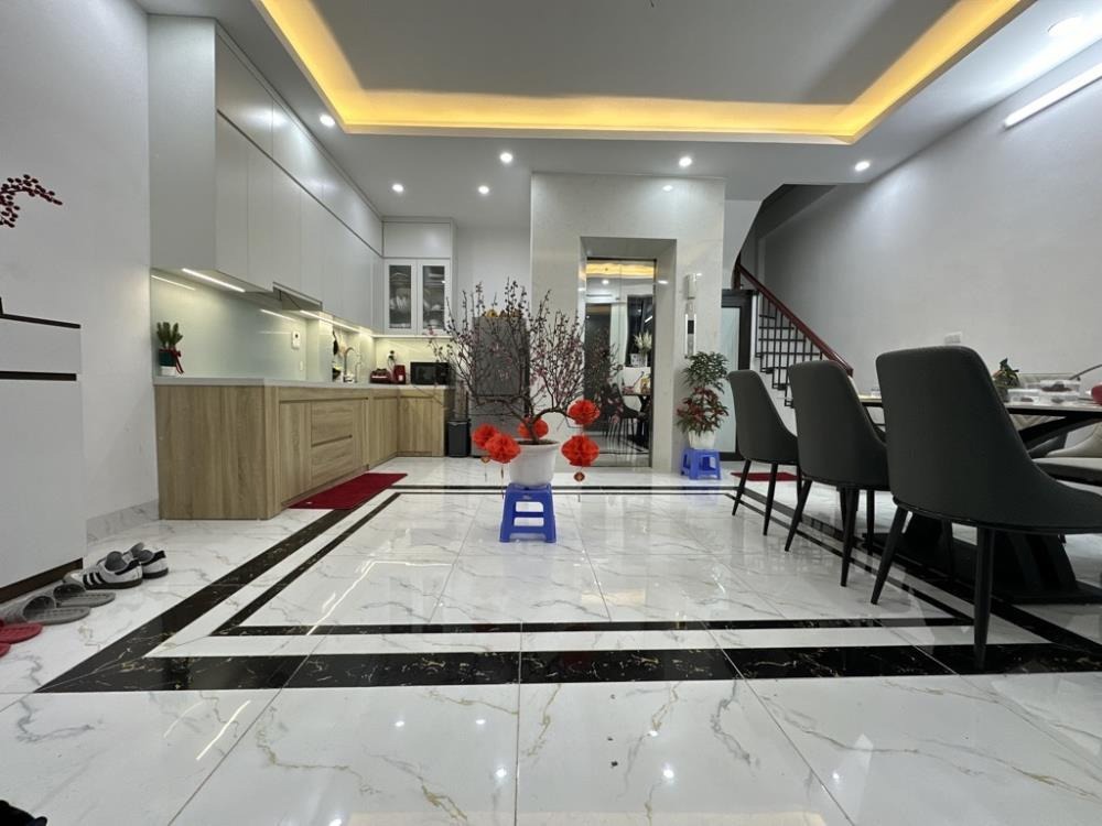💥 Nhà phố 4 Tầng, 4 Ngủ, Trung Tâm Quận Hai Bà Trưng - Giá Hơn 9 Tỷ