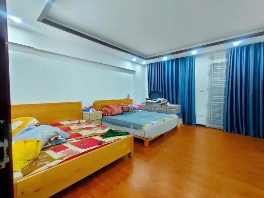 Bán Biệt Thự 6 Tầng, Mặt Tiền 5.3m, Nội Thất Cao Cấp - Nguyễn Chính, Hoàng Mai