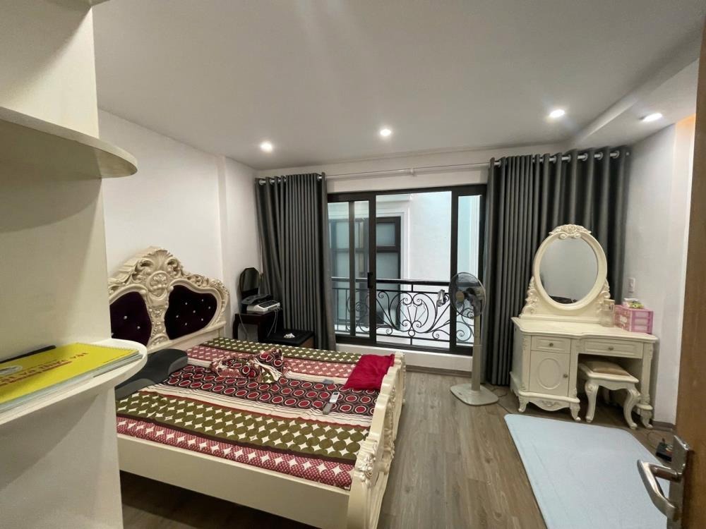 Bán nhà Trường Chinh, Đống Đa: 7 Tầng, Mặt Tiền Rộng, Kinh Doanh Đỉnh Cao