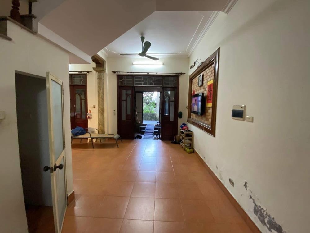 Âu Cơ 95m2, 4 Tầng, Mặt Tiền 7.5m, Giá 17 Tỷ - Vị Trí Đắc Địa