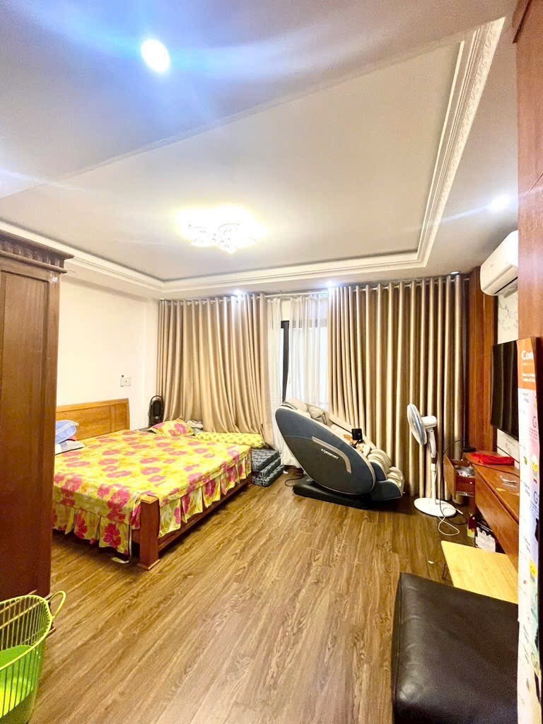 🏠 Bán nhà phố lô góc 6 tầng thang máy, vị trí đắc địa - Giá 11.8 tỷ