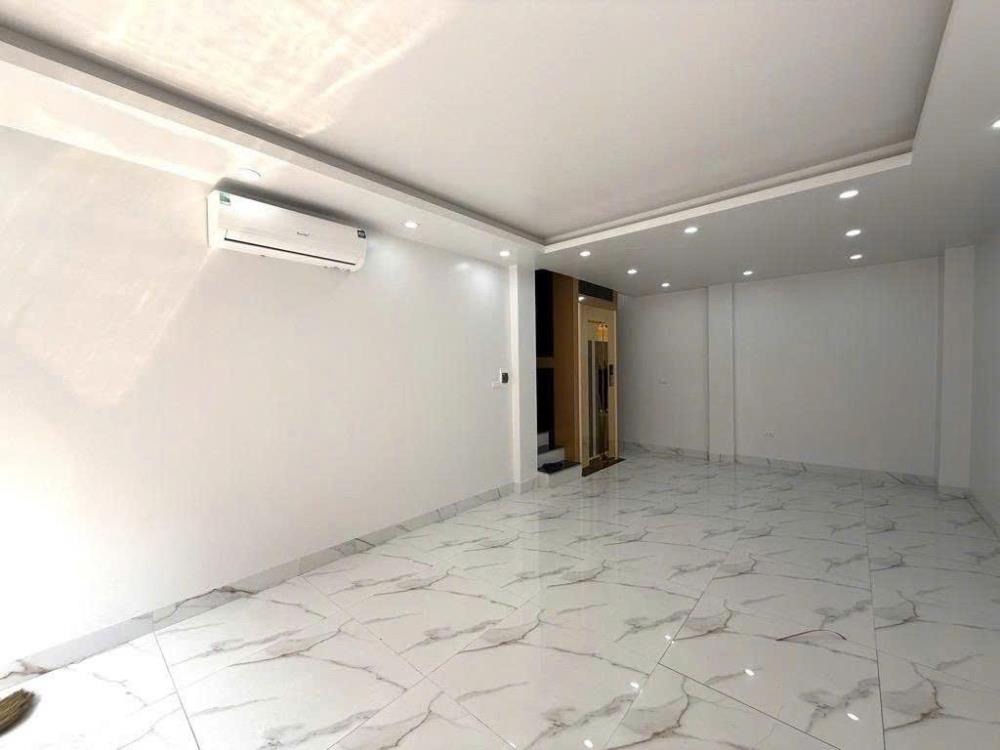 Căn hộ mới xây Cầu Giấy - 7.9 tỷ, 40m2, 6 tầng, thang máy