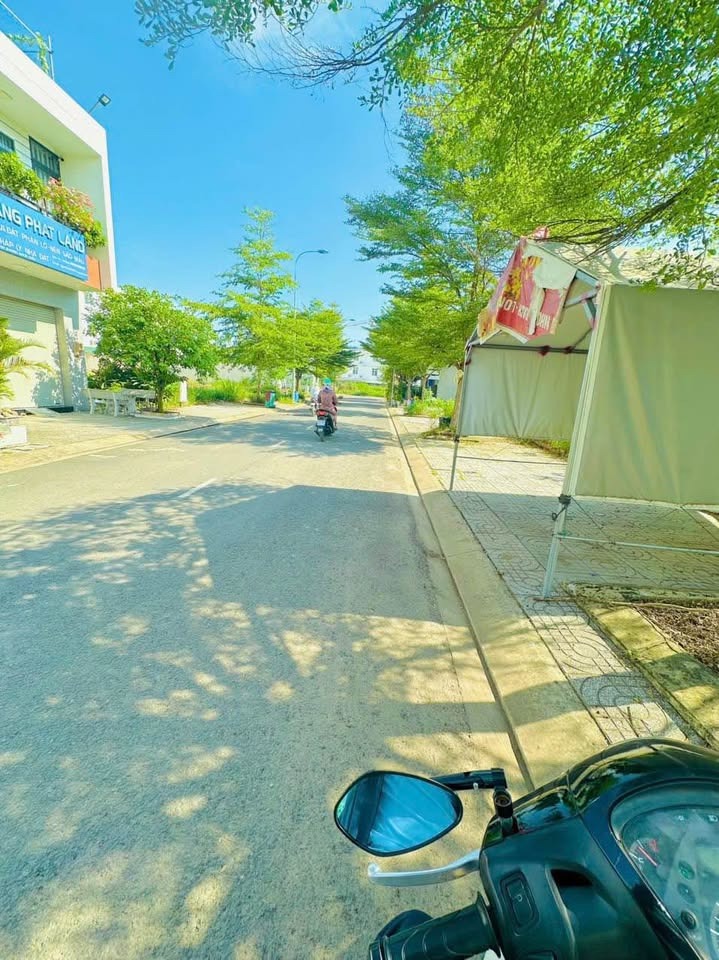 Bán Gấp Lô Đất Bình Chánh - Sát Cầu Bình Điền, Tiện Ở, Xây Trọ