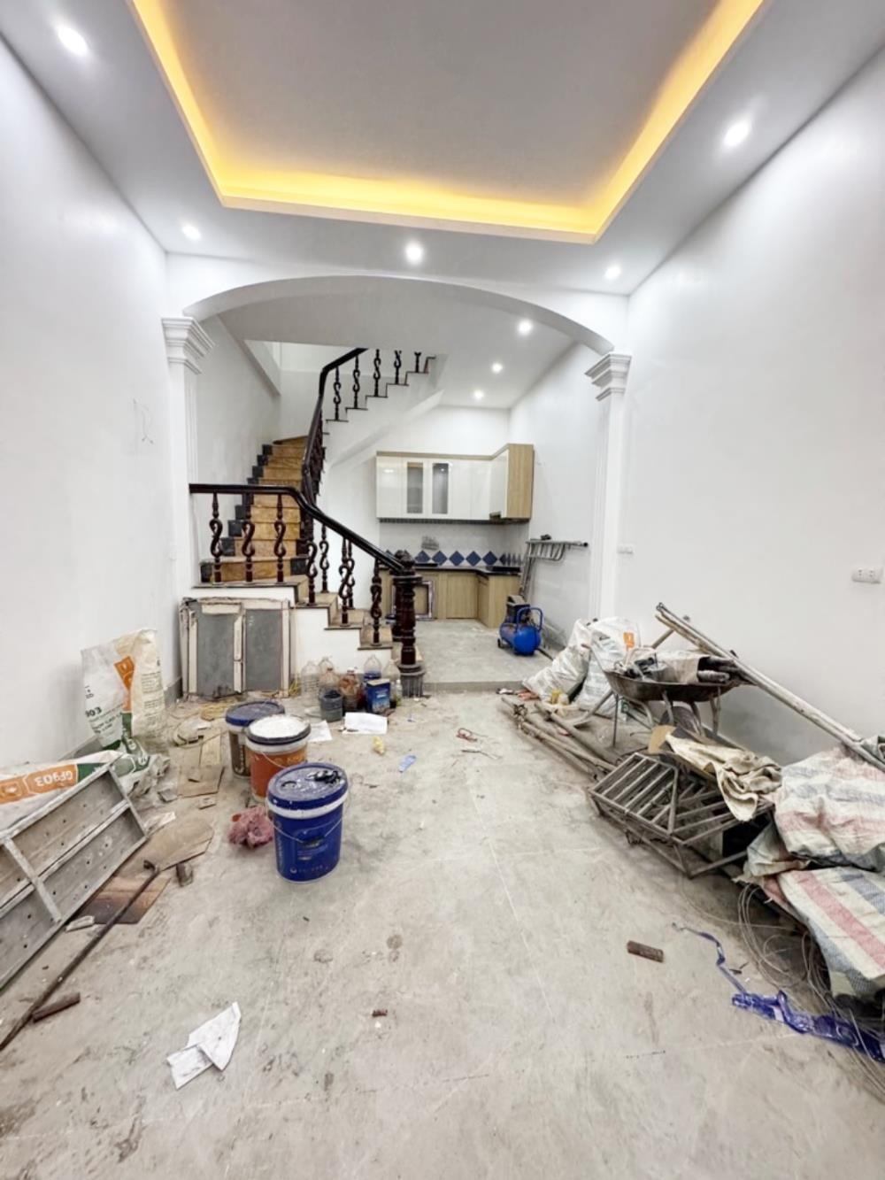 Bán nhà Cầu Diễn 6 tầng, 5 ngủ - 9 tỷ - Tặng nội thất - Pháp lý chuẩn