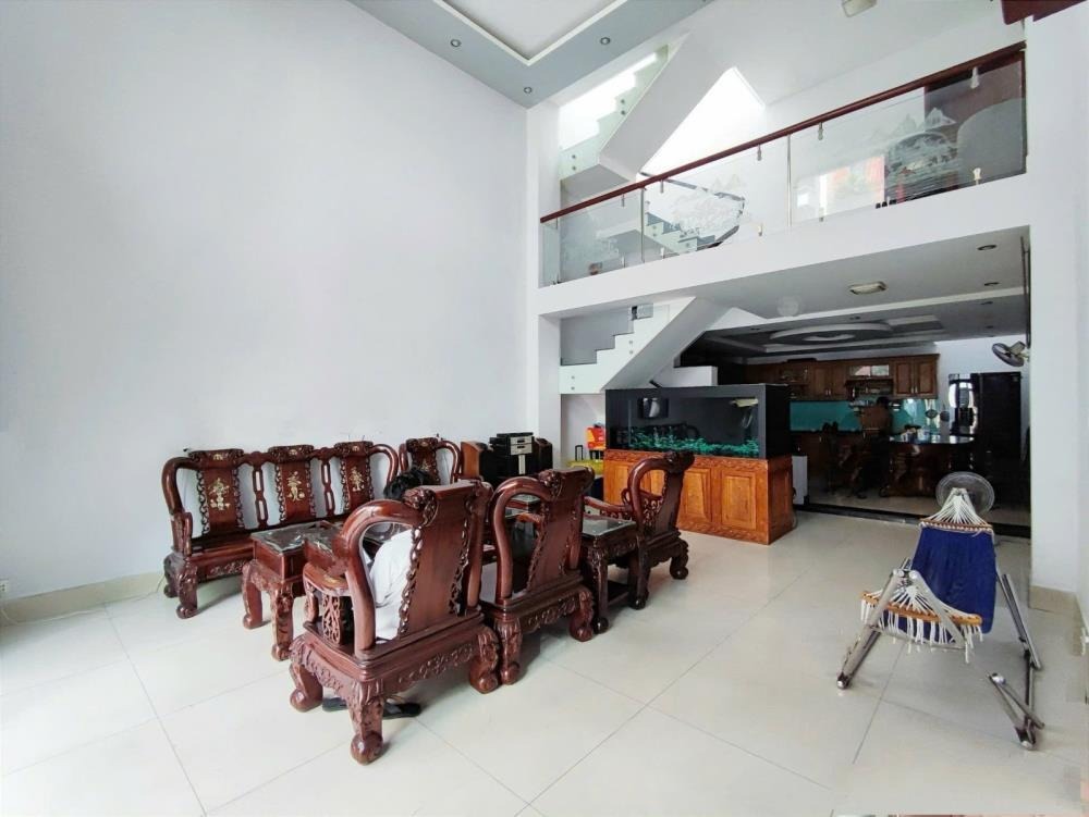 Nhà 3 Tầng, HXH, Quận Tân Bình - Giá Tốt, Vị Trí Đắc Địa