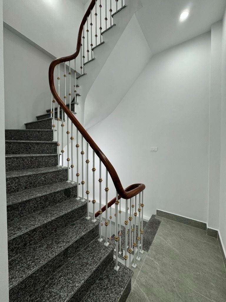 Bán nhà Thụy Khuê Tây Hồ 31m² x 5 tầng, 7.4 tỷ - Vị trí đẹp, Full nội thất