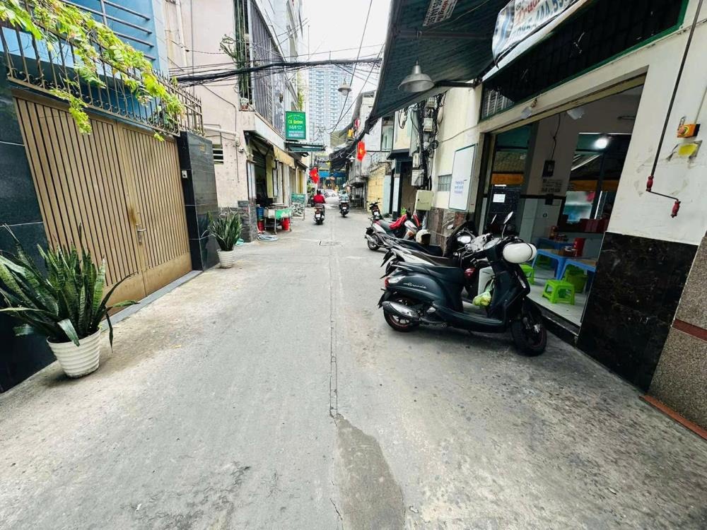 Bán nhà phố Quận 10, 2 mặt tiền, 58m2, 13.5 tỷ - Vị trí đẹp, tiềm năng lớn