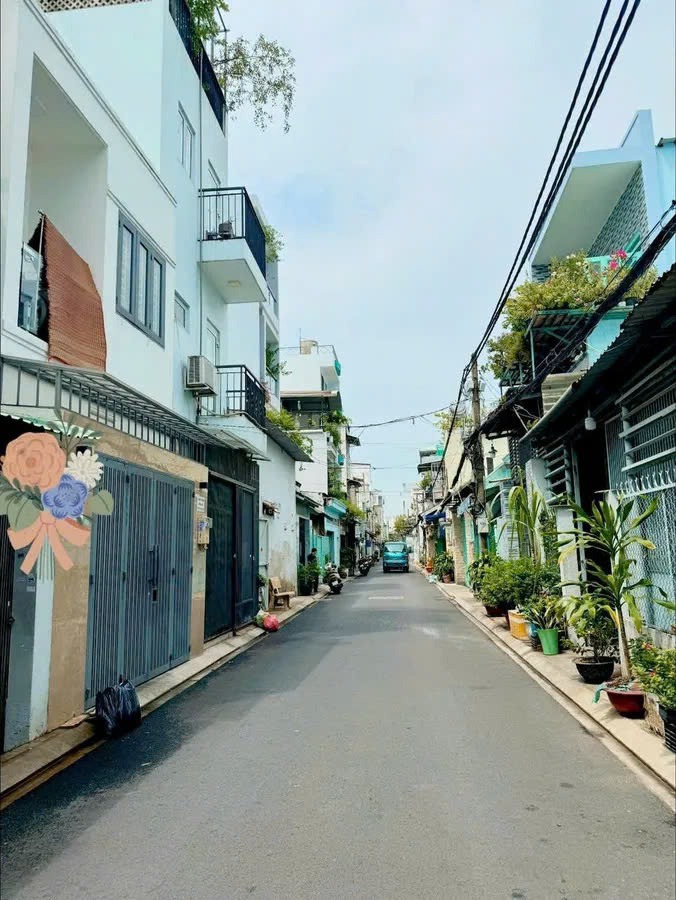 Nhà Hẻm Xe Tải, Thoại Ngọc Hầu, Tân Phú - 125m² - Giá 12.8 Tỷ