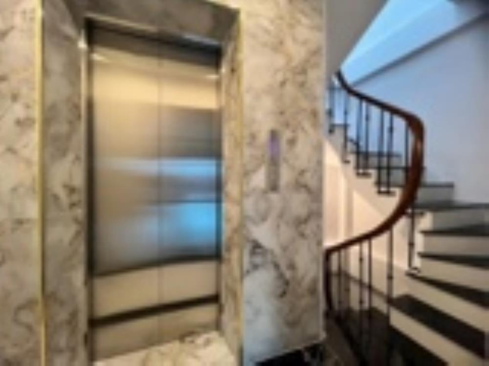 Mua Ngay Nhà Tây Hồ 77m², 6 Tầng, Mặt Tiền 4.3m, Thang Máy, Ô Tô Đỗ Cửa