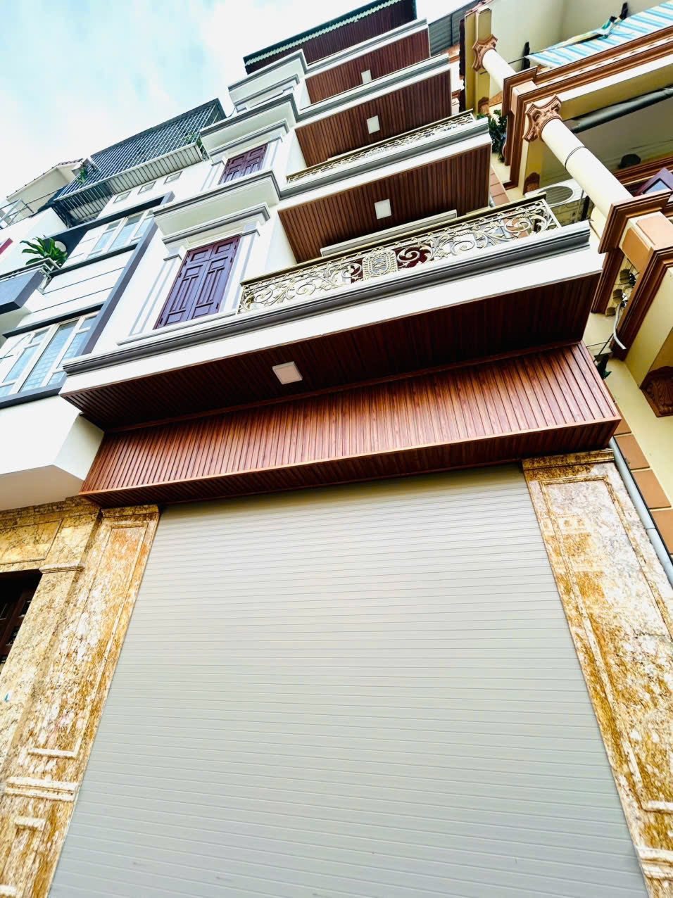 Lê Hồng Phong Hà Đông: Nhà 9 Phòng, Ô Tô Vào Nhà, Kinh Doanh 30tr/tháng