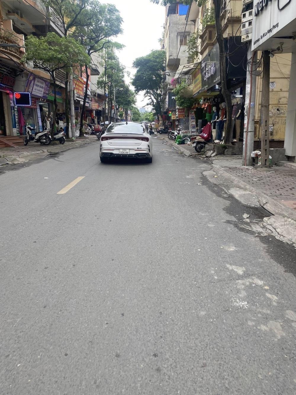 Lê Hồng Phong Hà Đông: Nhà 9 Phòng, Ô Tô Vào Nhà, Kinh Doanh 30tr/tháng