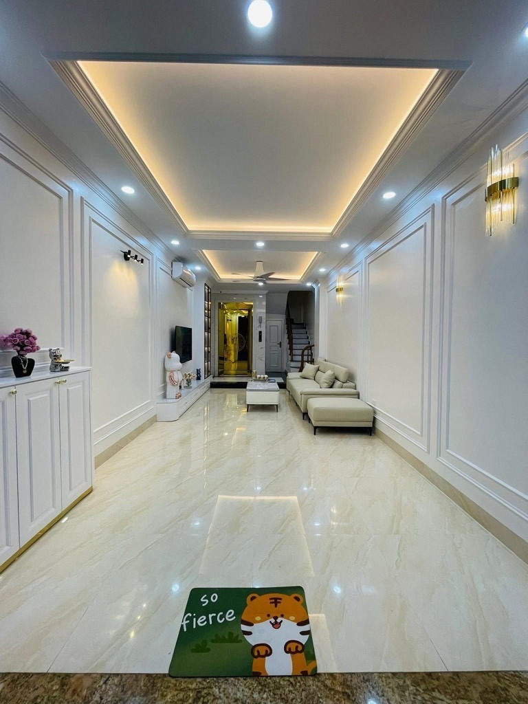 Mỹ Nhân Chân Dài 6 Tầng, Thang Máy, Mặt Ngõ Ô Tô - Dương Văn Bé, Giá Tốt